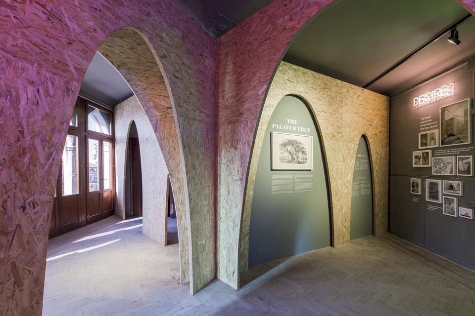 東莞展廳室內(nèi)設(shè)計(jì)效果圖1 東莞展廳室內(nèi)設(shè)計(jì)效果圖1